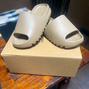 SOLD-Yeezy slides